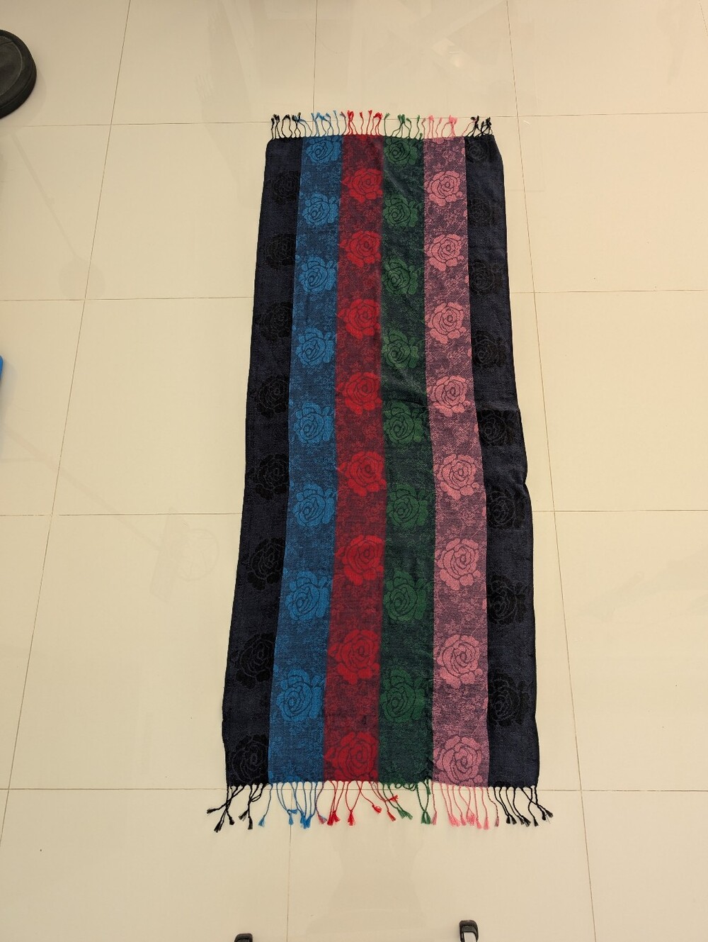 Woven Floral Shawl Multicolor Rose Jacquard Pattern Fringe Edges Oversize Scarf - Picture 6 of 7
